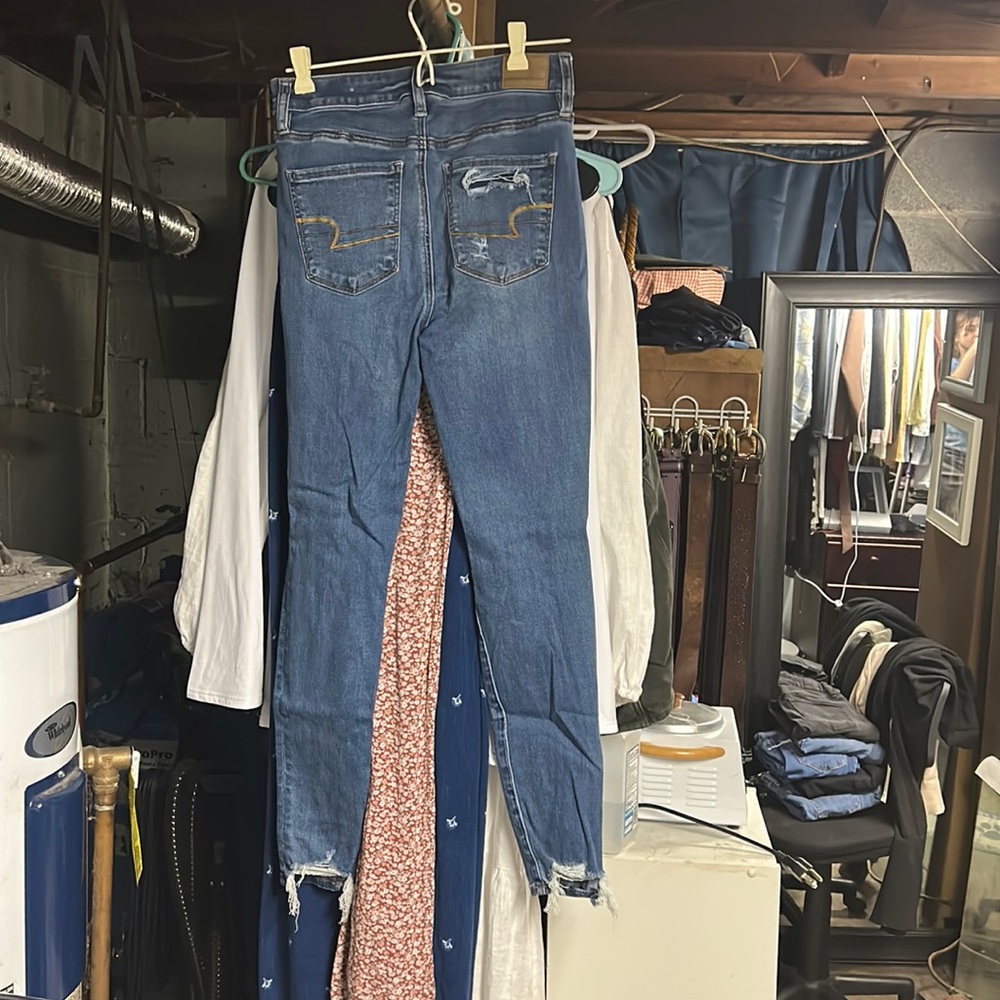 4 American Eagle Ripped Super Hi Rise Jegging